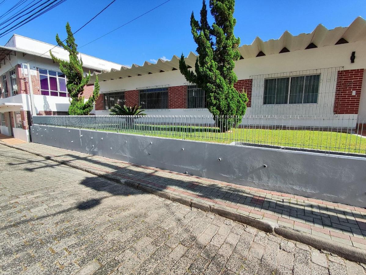 Villa Bilac 06 - Amplo Studio Proximo A Vila Germanica Блуменау Екстериор снимка